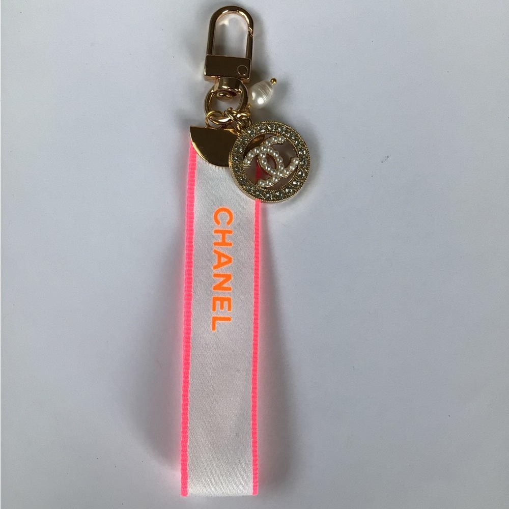 Designer Charm - Picture 4 of 5